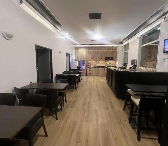 Brit Hotel Aux Sacres Reims, Centre Historique